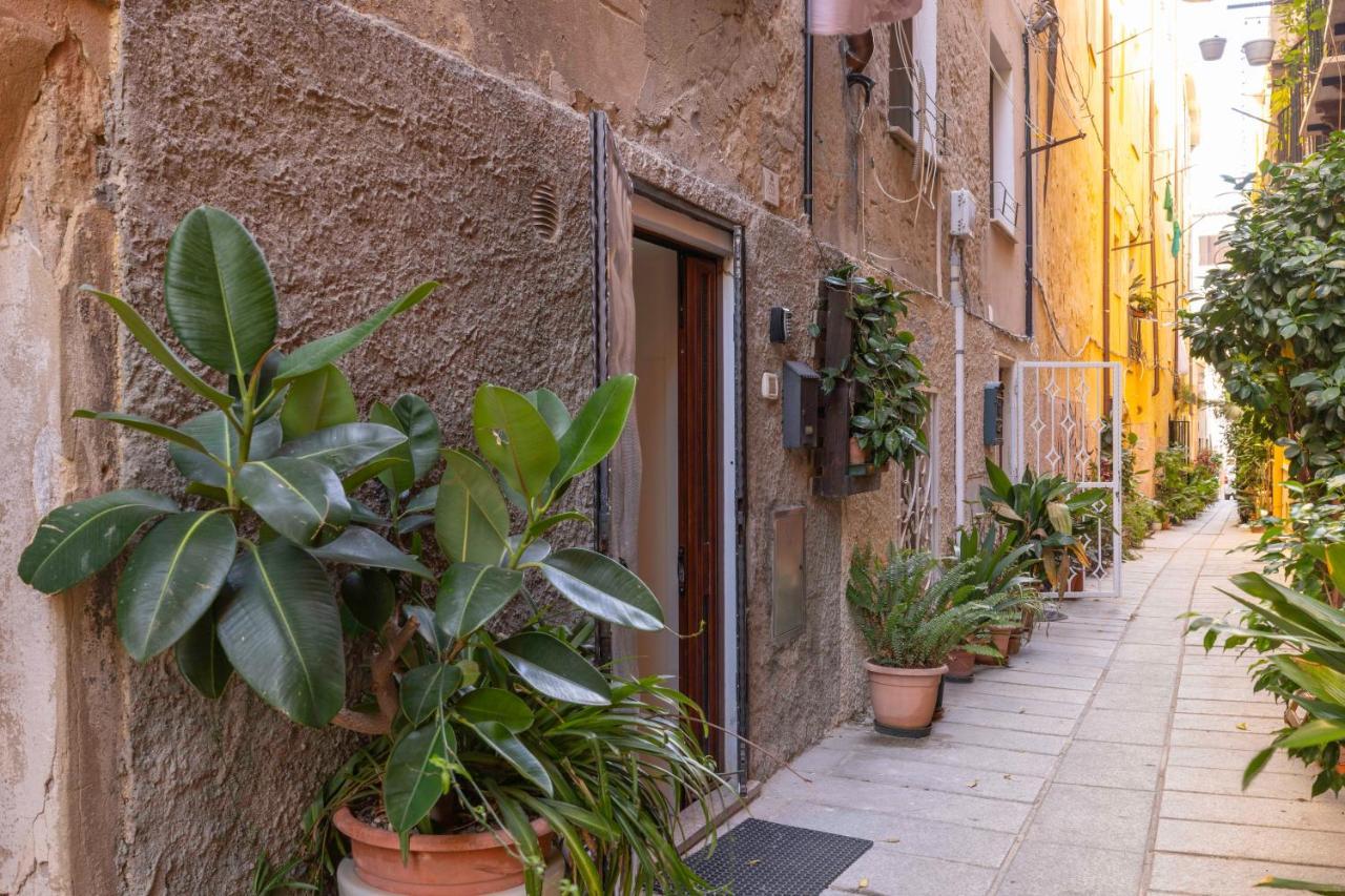 Casa Vacanze Nel Cuore Di Κάλιαρι Εξωτερικό φωτογραφία